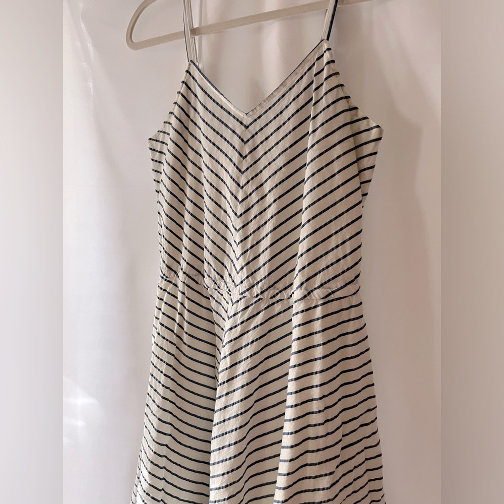 L L Bean Signature - cotton/linen striped dress - size 6 - Picture 4 of 8